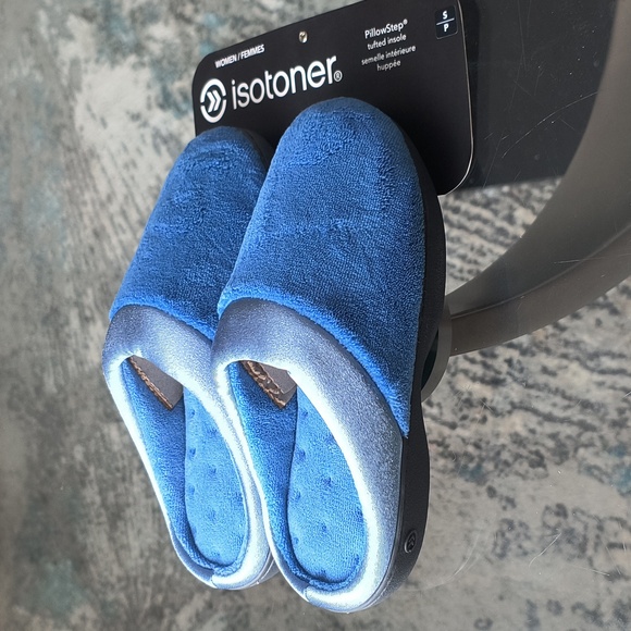 Isotoner Women's Microterry Clog with Satin Cuff Slippers ( Small) - Picture 2 of 9